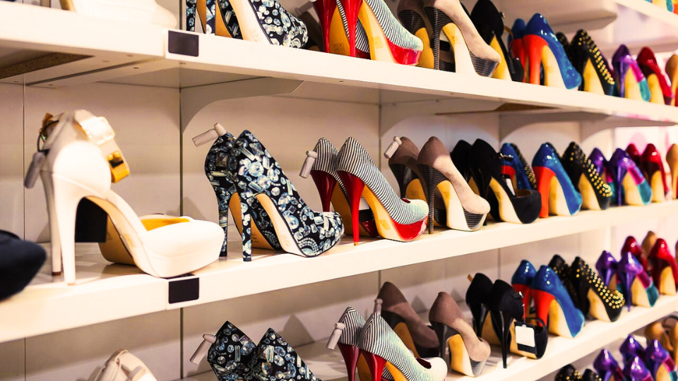 POLIDORO COMERCIO ATACADISTA - importação de sapatos femininos moda mulher